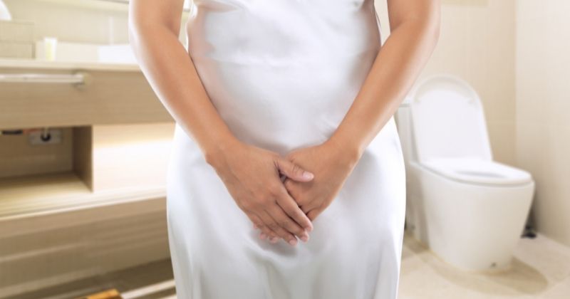 Nhịn tiểu sau sinh không tốt cho sức khỏe của mẹ