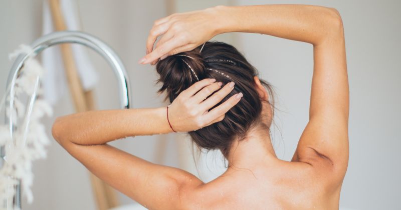 H2. Sản phụ sau sinh nên tắm nước ấm khoảng 40 độ C. (Nguồn: Sưu tầm Internet)