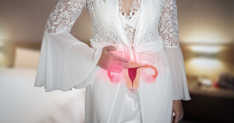 Quan hệ sau sinh em bé sớm gây đau rát âm đạo (Ảnh: Sưu tầm Internet)