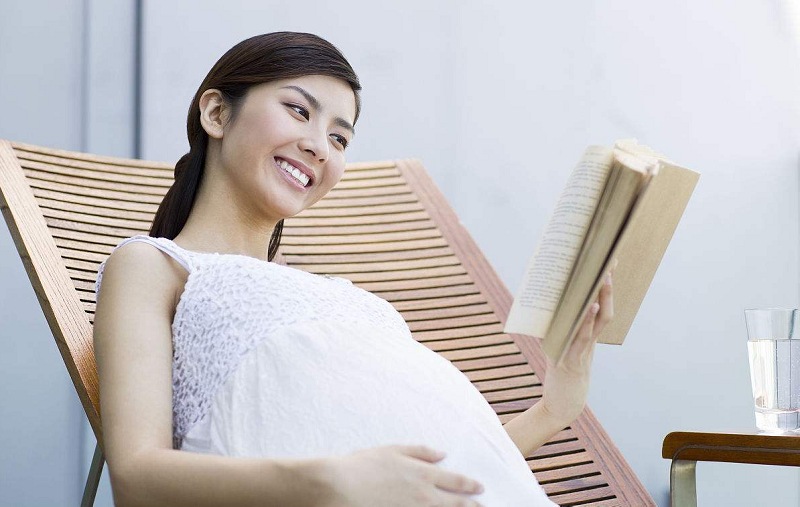 Cha mẹ nên lựa chọn tài liệu thai giáo chính thống. (Ảnh: Sưu tầm Internet)