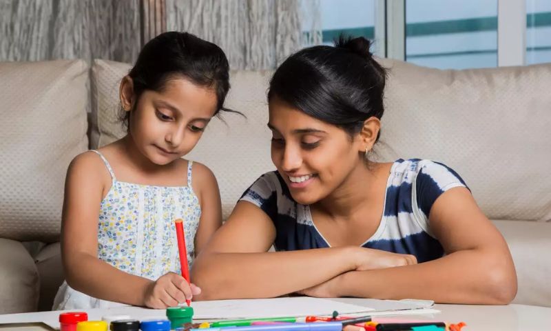 Dạy bé quản lý thời gian để bé sống có giờ giấc, quy củ. (Ảnh: Nguồn Internet)