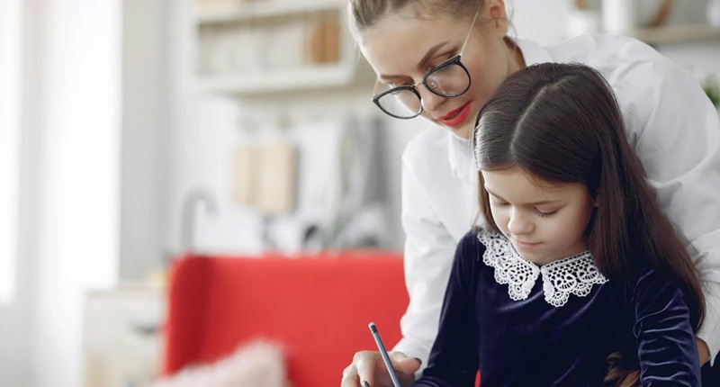 เด็กอายุ 3–5 ปี สามารถเริ่มเรียนรู้คำศัพท์ภาษาอังกฤษได้แล้ว (ภาพ: รวบรวมจากอินเทอร์เน็ต)