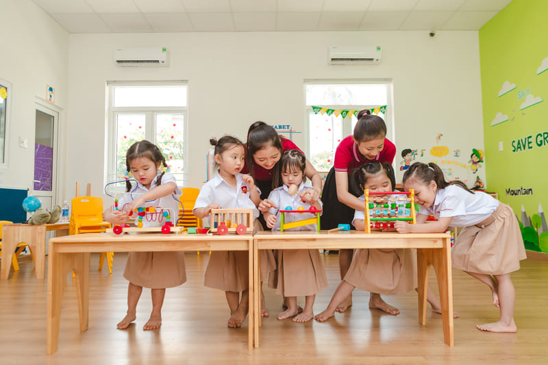 Tham gia lớp kỹ năng sống tại trung tâm Bé Thông Minh. (Ảnh: Sưu tầm internet)