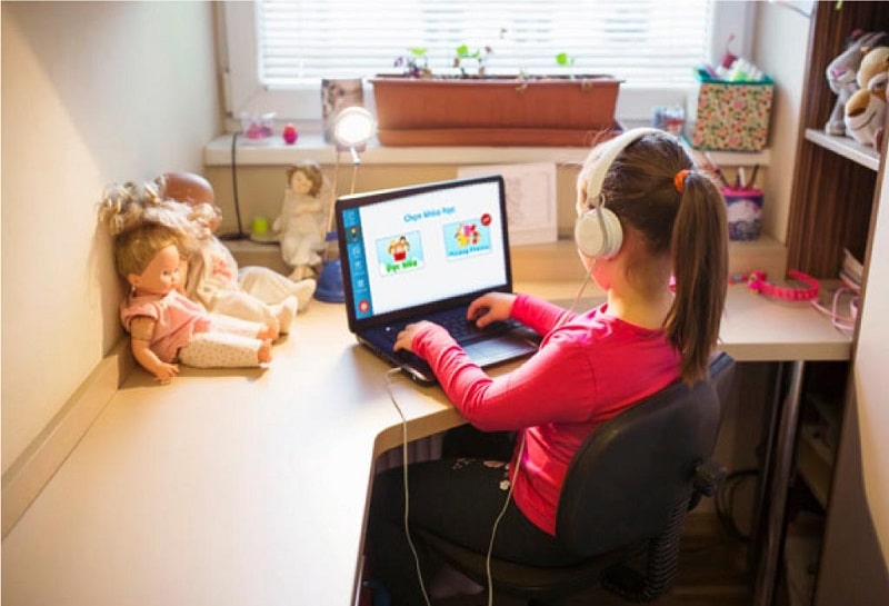 Tạo môi trường thực hành luyện nói thường xuyên cho trẻ. (Ảnh: Sưu tầm Internet)