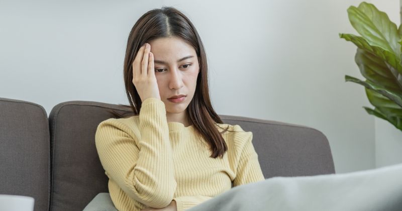 Mất ngủ sau sinh khiến cơ thể mẹ bị suy nhược (Ảnh: Sưu tầm Internet)