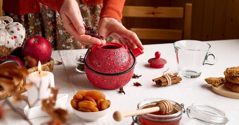 Trà táo đỏ kỷ tử tốt cho sức khỏe của mẹ sau sinh (Ảnh: Sưu tầm Internet)