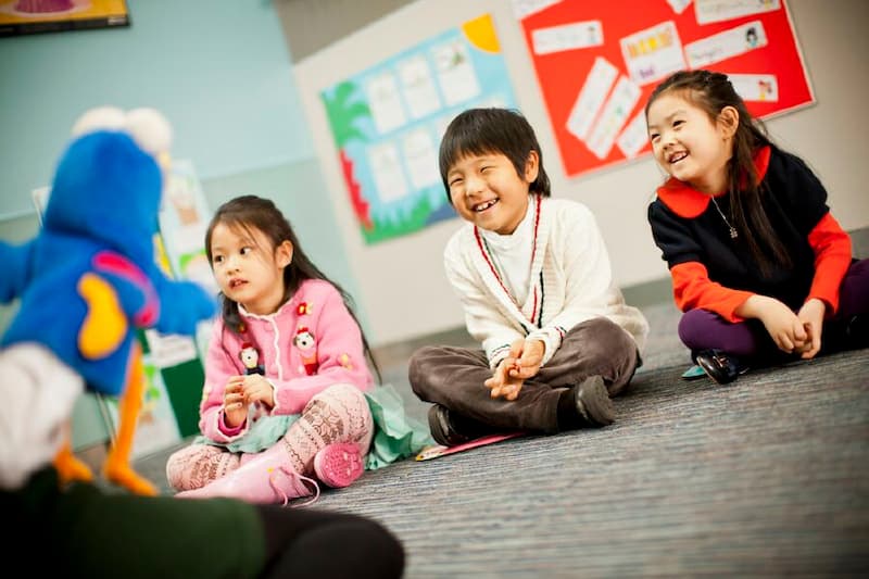 Cần đa dạng phương pháp dạy học tiếng Anh để bé có sự hứng thú hơn. (Ảnh: Sưu tầm internet)