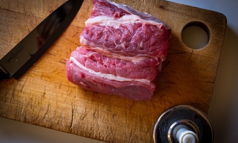 Mẹ nên bổ sung thêm protein để đủ cung cấp năng lượng giúp cho trẻ có đủ sữa. (Nguồn: Internet)