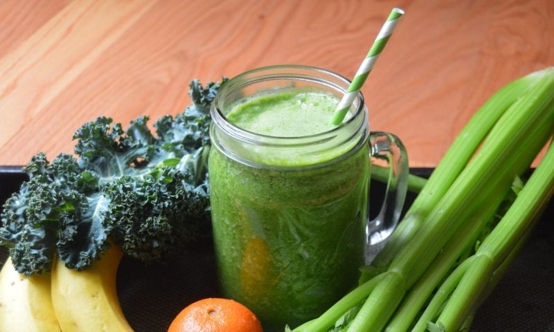 Sinh tố cần tây giúp lấy lại vóc dáng thon gọn. (Ảnh: Nguồn Internet)