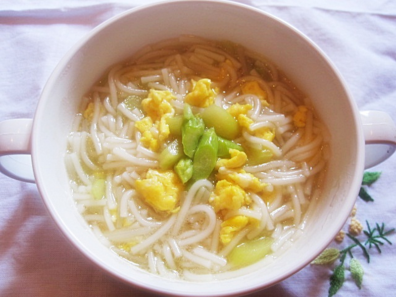 Mì sốt nhẹ thơm ngon cho bé. (Ảnh: sưu tầm internet)