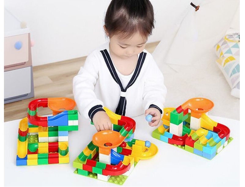 Phát triển tư duy, não bộ cho trẻ với bộ trò chơi tư duy thú vị. (ảnh: Sưu tầm internet)