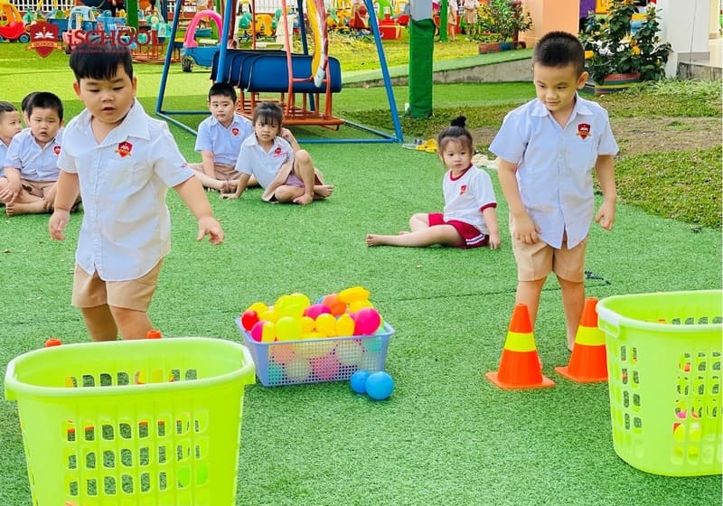 Tổ chức các trò chơi vận động ý nghĩa cho bé dịp 1/6. (Ảnh: Sưu tầm internet)