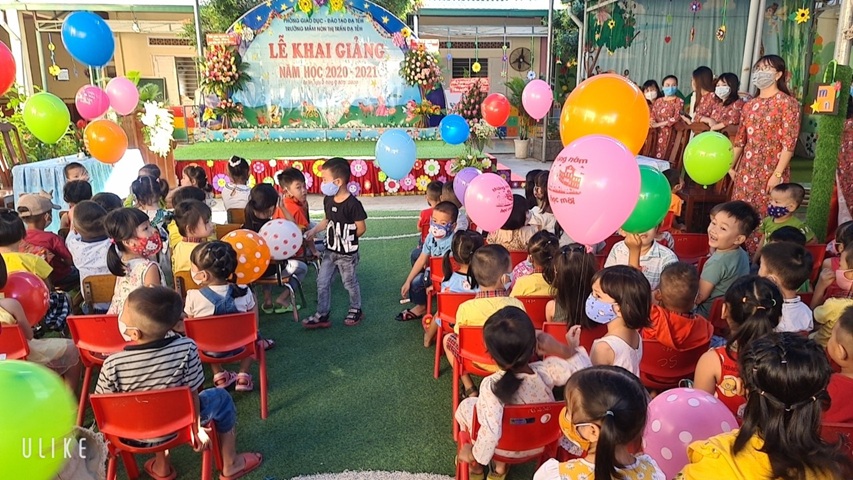 Ba mẹ cần chuẩn bị đầy đủ hành trang cho con trong năm học mới (Ảnh: Sưu tầm internet)