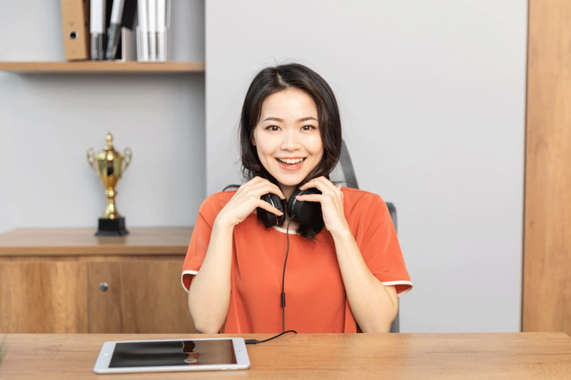 Mẹ vui vẻ, thoải mái thì thai nhi cũng có cơ hội phát triển tốt. (Ảnh:Lovepik.com)