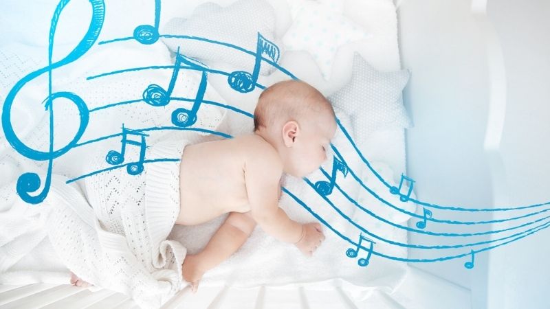 Bé thông minh hơn khi nghe nhạc tiếng Anh khi ngủ. (Ảnh: Shutterstock.com)