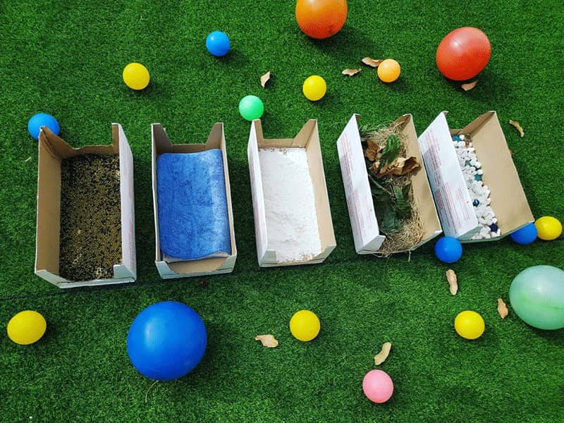 Sử dụng nhiều dụng cụ học tập khiến chi phí phương pháp học này thường cao. (Ảnh: Sưu tầm Internet)