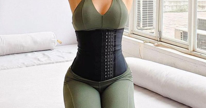 Không nên đeo nịt bụng quá sớm sau sinh (Ảnh: Sưu tầm Internet)