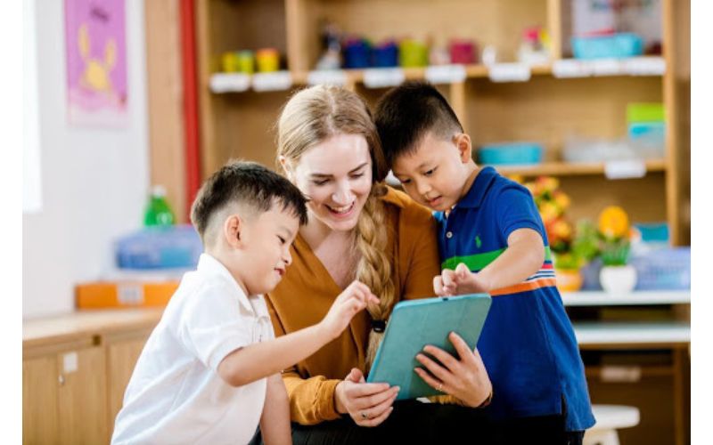 Phát âm chuẩn giúp cho cuộc trò chuyện trở nên dễ dàng hơn. (Ảnh: Sưu tầm Internet)