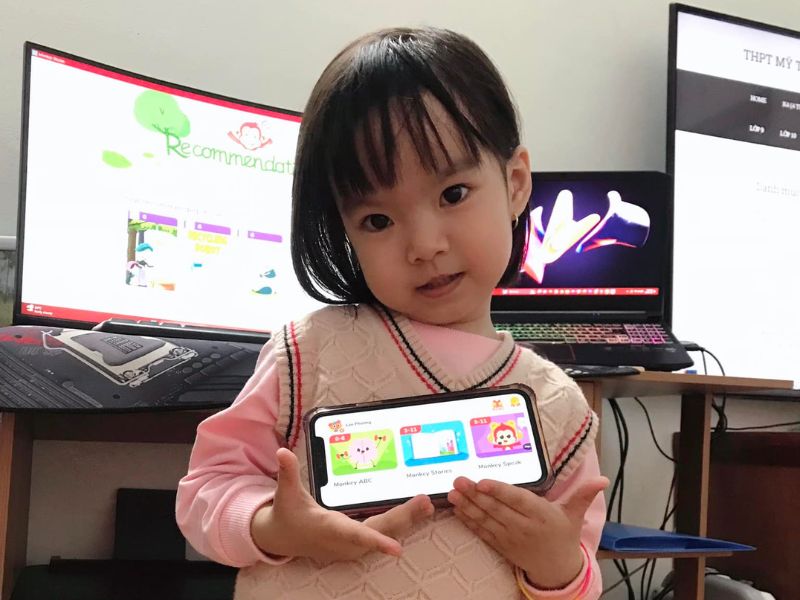 Bé Lan Phương 3 tuổi tham gia cuộc thi “Check in Siêu ứng dụng Monkey Junior” (Ảnh: Ảnh Monkey)