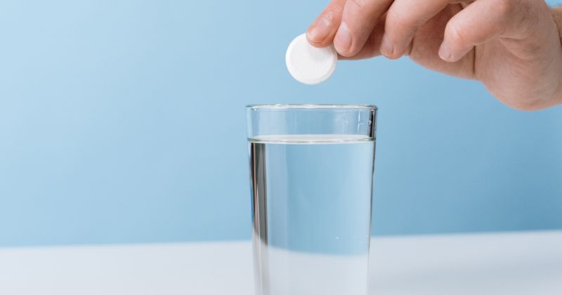 Phụ nữ đang cho con bú được phép dùng thuốc Efferalgan. (Ảnh: Sưu tầm Internet)