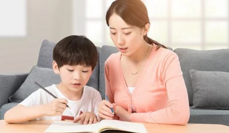 Các bạn nhỏ nên tham gia các cuộc thi toán học (Nguồn ảnh: Sưu tầm internet)