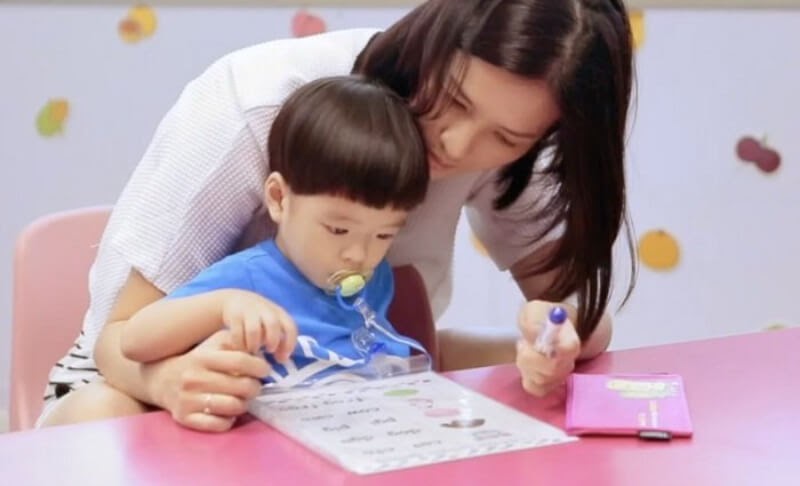 Phương pháp tập trung đến phát triển trí óc, chú trọng đến tính cách, sáng tạo. (Ảnh: Sưu tầm Internet)