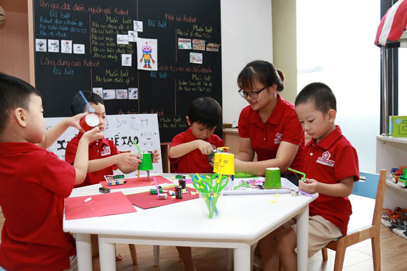 Hoạt động STEM được thực hiện tại nhiều trường mầm non. (Ảnh: Sưu tầm Internet)