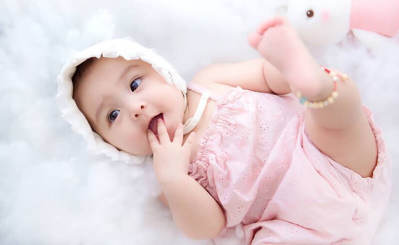 Giai đoạn này có có nhiều sự biến đổi nhất, bé từ khi bồng bế trên tay mẹ. (Ảnh: Sưu tầm Internet)