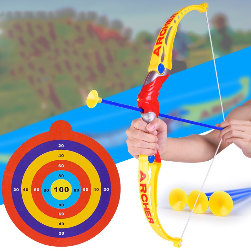 Tặng Bộ đồ chơi bắn cung cho bé trai. (Ảnh: Sưu tầm internet)