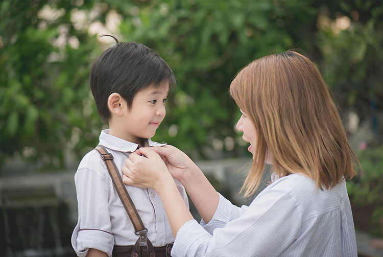 Rèn luyện thói quen tốt cho bé trong sinh hoạt hàng ngày. (Ảnh: Sưu tầm internet)