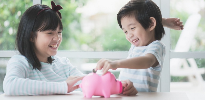 Rèn luyện thói quen tốt cho bé liên quan đến quản lý tiền bạc. (Ảnh: Sưu tầm internet)
