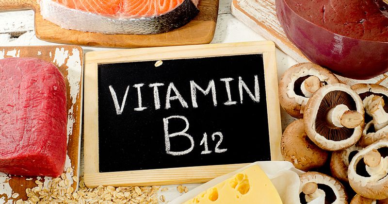 Bổ sung thực phẩm giàu vitamin B5 và B12 (Ảnh: Sưu tầm Internet)
