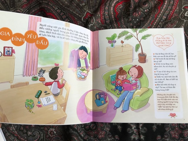 Sách Ehon Kỹ năng sống - Em biết quan tâm, chia sẻ. (Ảnh: Sưu tầm internet)