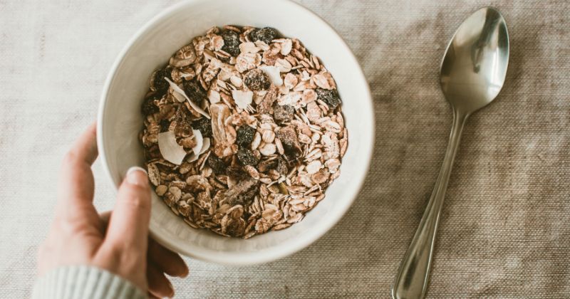 Yến mạch là loại thực phẩm dinh dưỡng rất tốt cho mẹ sau sinh ( Ảnh: Sưu tầm Internet)