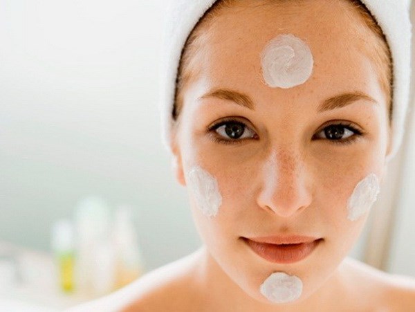 Sau sinh đừng quên việc chăm sóc da mỗi ngày. (ảnh: Sưu tầm internet)