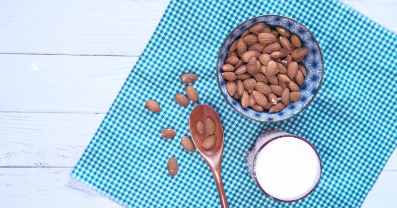 Hạt hạnh nhân rất tốt cho sức khỏe tim mạch (Ảnh: Sưu tầm Internet)