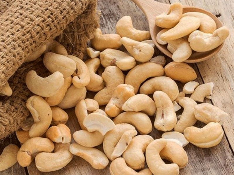 Hạt điều cung cấp nhiều chất béo lành mạnh và tốt cho sức khỏe mẹ sau sinh. (Ảnh: Nguồn Internet)