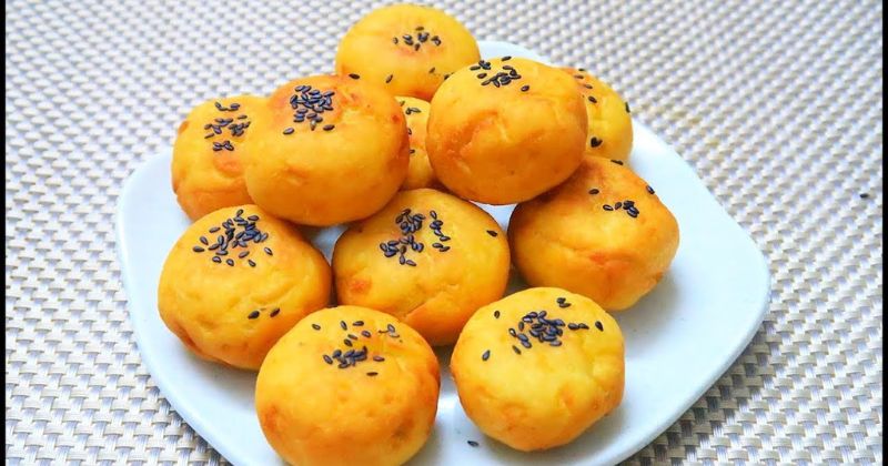 Bánh khoai lang sữa dừa là món ăn nhẹ cực kỳ thơm ngon (Ảnh: Sưu tầm Internet)