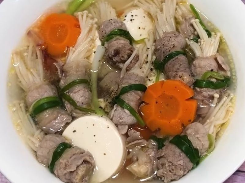 Món canh nấm thịt bò dinh dưỡng, thanh mát thích hợp những ngày hè ngán cơm. (Ảnh: Nguồn Internet)