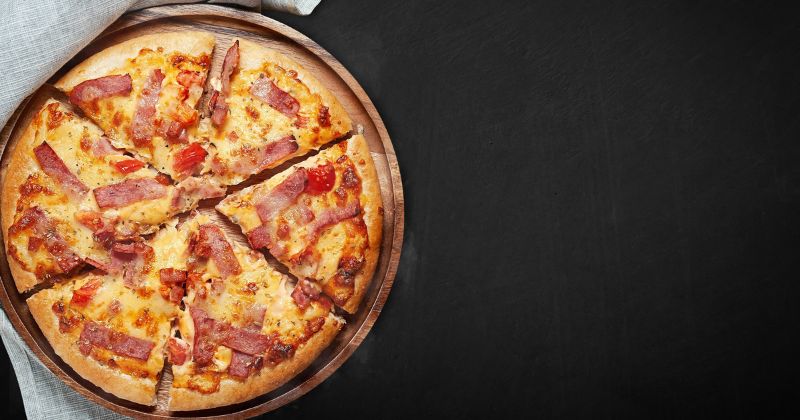 Mẹ sau sinh ăn pizza được không ( Ảnh: Sưu tầm Internet)