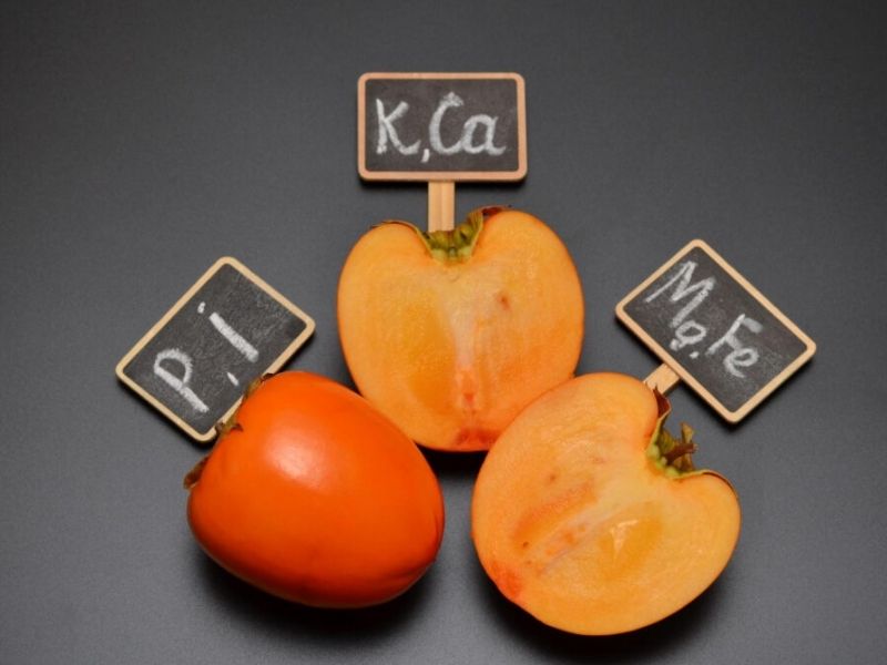 Mỗi dưỡng chất trong quả hồng sẽ mang lại những lợi ích bất ngờ cho mẹ sau sinh. (Ảnh: Nguồn Internet)