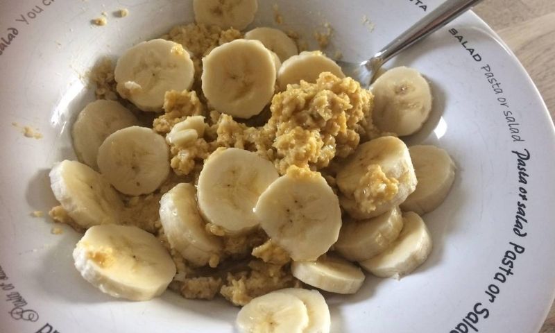 Chuối ăn cùng yến mạch. (Ảnh: Nguồn Internet)