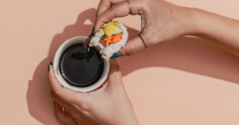 Ăn xì dầu không tốt cho sức khỏe tuyến giáp (Ảnh: Sưu tầm Internet)