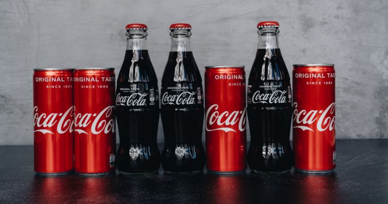 Mẹ sau sinh không nên tiêu thụ đồ chứa nhiều ga, axit (Ảnh: Sưu tầm Internet)