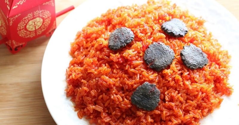 Tùy vào sinh thường hay sinh mổ, thời gian ăn xôi gấc sẽ khác nhau (Ảnh: Sưu tầm Internet)