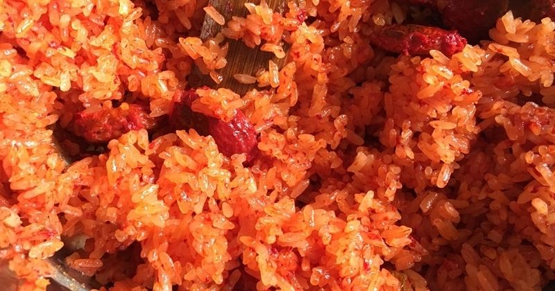 Xôi gấc chứa nhiều vitamin A tốt cho mắt (Ảnh: Sưu tầm Internet)