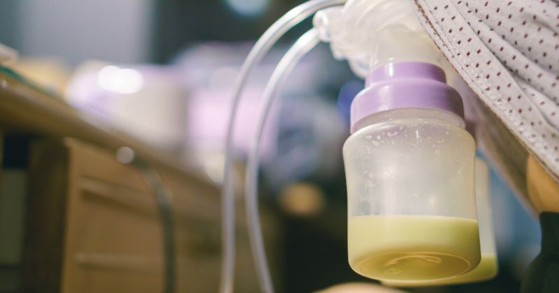 Sữa mẹ chứa nhiều vitamin khoáng chất tốt cho sức khỏe. (Ảnh: Sưu tầm Internet)