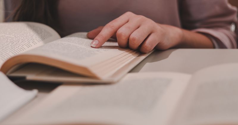 Bổ sung kiến thức là giải pháp tốt nhất giúp mẹ vượt qua trầm cảm sau sinh (Ảnh: Sưu tầm Internet)