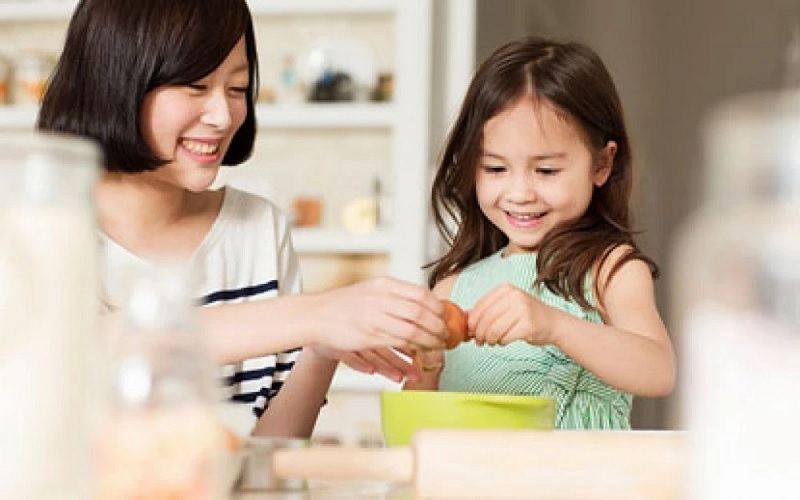 Ba mẹ nên quan sát biểu hiện tâm sinh lý của bé khi lên 10. (ảnh: Sưu tầm internet)