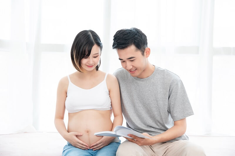 “Thai giáo diệu kỳ theo phương pháp Shichida” dành cho cả gia đình. (Ảnh: Lovepik.com)